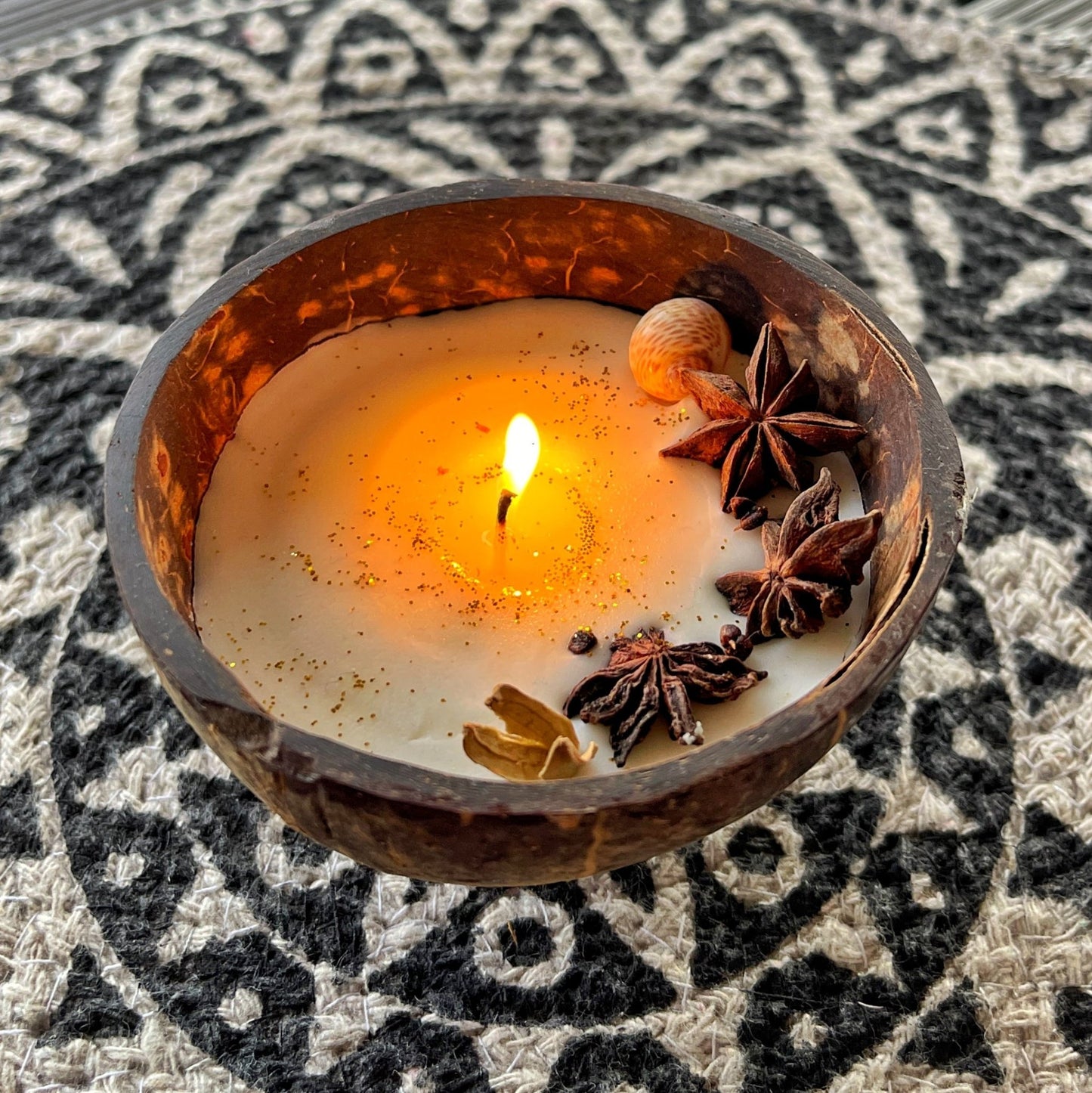 Coconut Shell Scented Candles - iROCHiCandle
